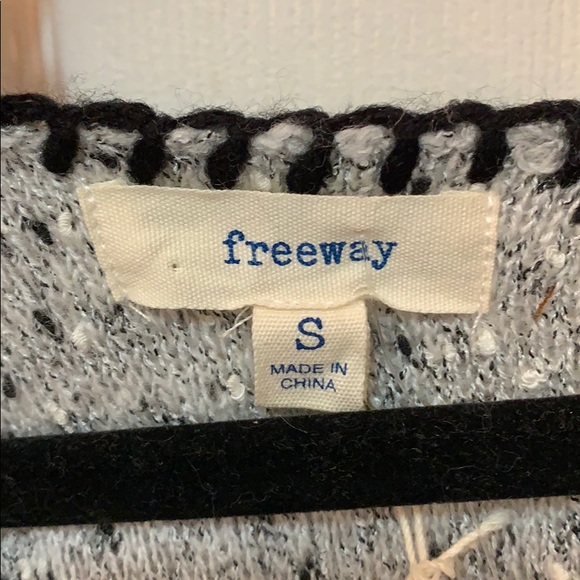 FREEWAY Sweater - Picture 4 of 6